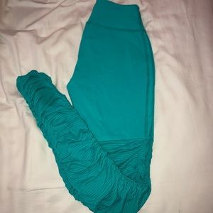 Beyond Yoga legwarmer legging